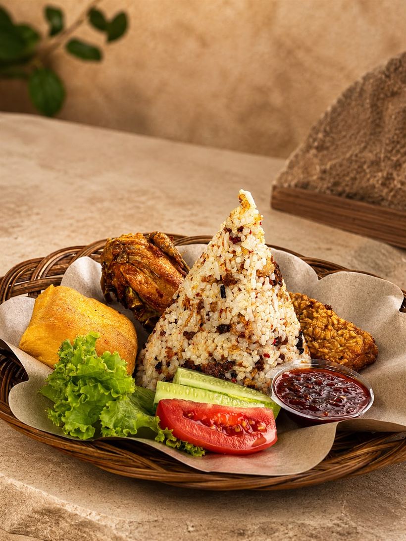 Nasi Tutug Oncom khas Sunda di Bojong Koneng Bandung